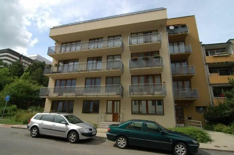 LÉKAŘSKÁ 306